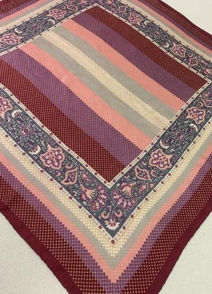 Шёлковый платок m me marc с геометрическим принтом цвет комбинированный вишнёвый/розовый/сиреневый7 фото