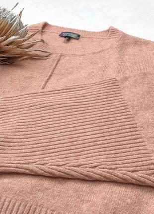 Стильный мягусенький укороченный свитерок нюдово-кораллового цвета с широкими рукавами5 фото
