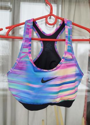 Спортивный топ nike
