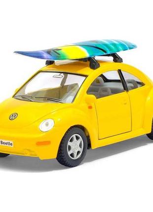 Машинка металлическая volkswagen new beetle kinsmart kt5028ws 1:32 инерционная