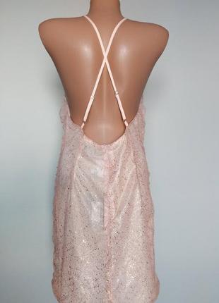 Облягаюча прозора сукня з рюшами та металевими крапками в стилі dusty pink gold7 фото