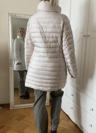 Зимняя куртка косуха белая с жемчужным оттенком3 фото