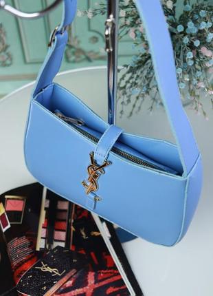 Модна блакитна жіноча сумочка