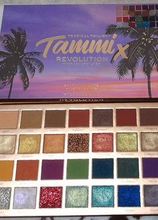 Палетка теней makeup revolution tammy x