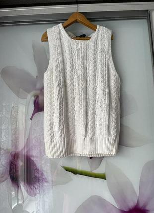 Жилет в'язаний