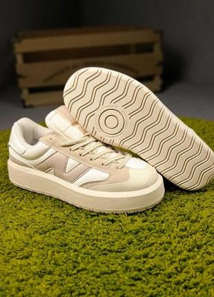 Женские кроссовки new balance