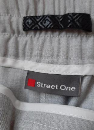 Серые укороченные брюки с лампасами street one4 фото