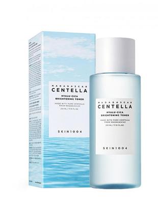 Тонер для сяйва шкіри skin1004 madagascar centella hyalu-cica brightening toner