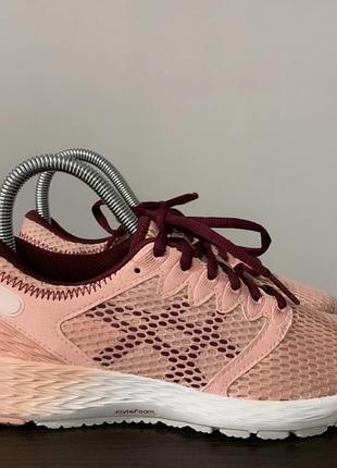 Жіночі спортивні кросівки Pear asics оригінал2 фото