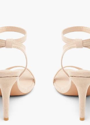 Босоніжки з сайту boohoo