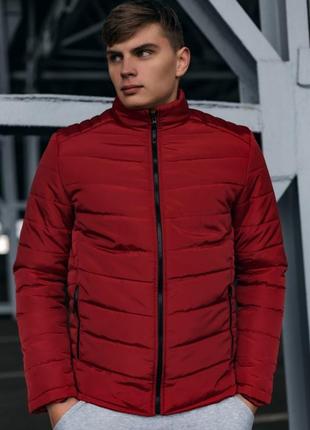 Весенняя куртка  красная