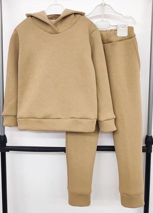 Детский теплый костюм на флисе для девочек и мальчиков. деткий тёплый костюм на флисе для девочек и мальчиков