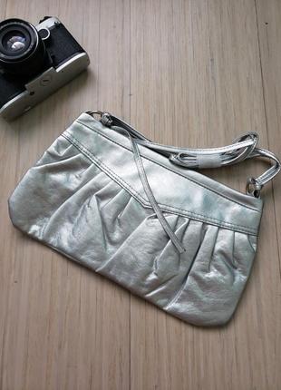 Срібляста сумочка з еко шкіри2 фото