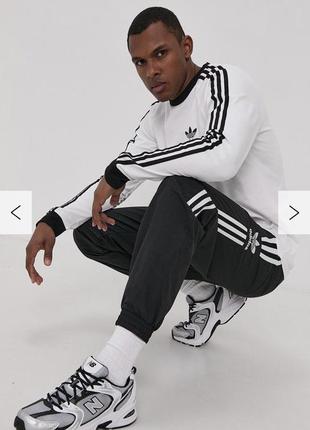 Нейлоновые брюки adidas originals4 фото