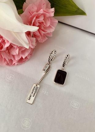 Тренд посріблені асиметричні сережки чорна підвіска кульчики кільця покриття срібло 9253 фото