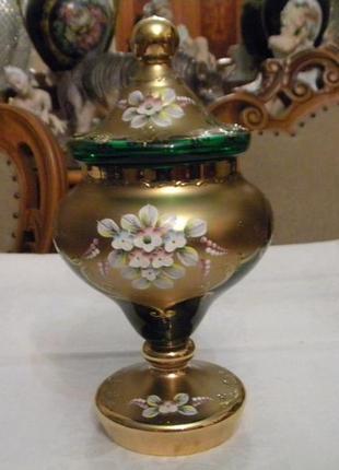 Красивая ваза бонбоньерка смальта эмаль лепка позолота богемия чехословакия