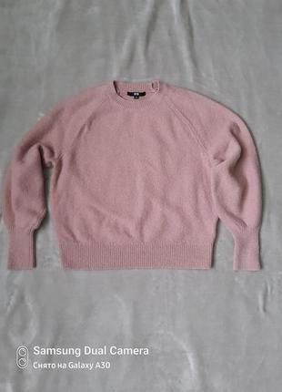 Брендовый свитер uniqlo
