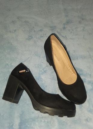 Туфельки на каблочку