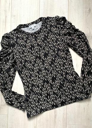 М‘яка водолазка з рукавами гармошкою