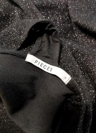 Сукня трикотажна чорна вільного крою pieces люрекс ниткою блискуча відкрита гарна спинка3 фото