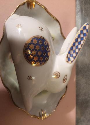 Статуетка заєць