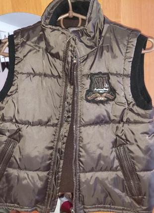 Очень теплая безрукавка