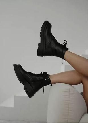 Черевики натуральна шкіра демисезонные трендовые боты ботиночки ботинки чёрные на высокой подошве мягкие5 фото