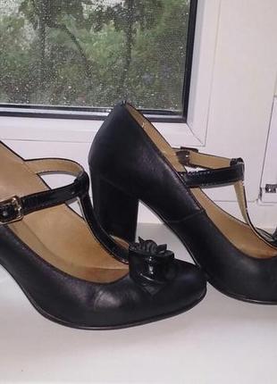 Туфлі шкіряні