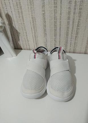 Універсальний 2