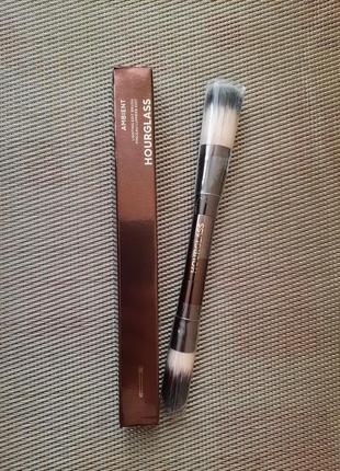 Кисть для макияжа hourglass #ambient