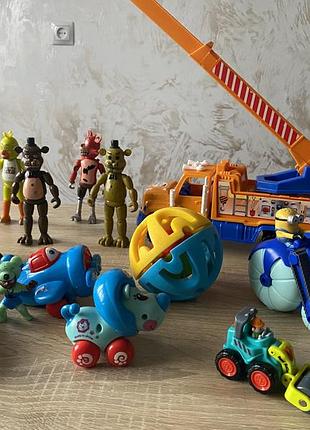 Дот из игрушек 2