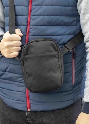 Маленькая городская сумка мессенджер найк черная тканевая через плечо молодежная барсетка на 4 отдел2 фото