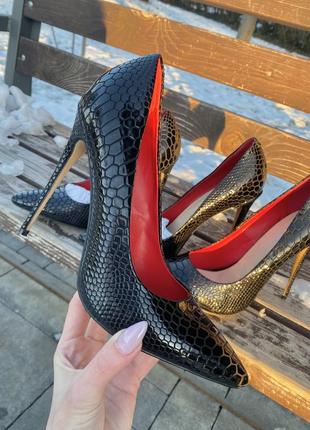 Туфлі лакові 38/ 39