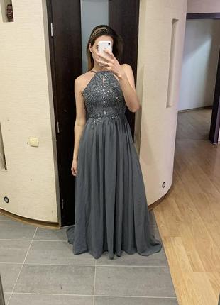 Шикарное серое вечернее платье в пол