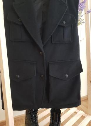 Бомбезный жилет-пальто zara с объемными карманами4 фото