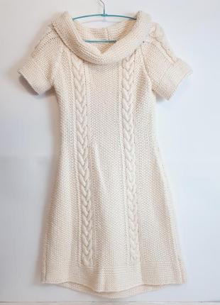 Стильное вязаное мини-платье