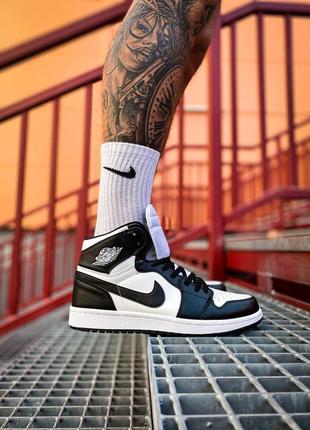 Кроссовки nike air jordan 1 retro "high black/white"