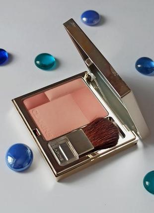 Компактные румяна clarins  франция