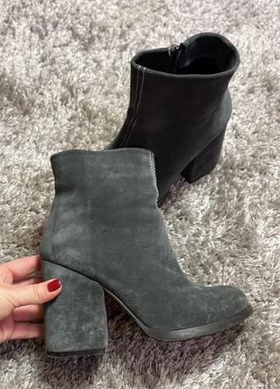 Замшеві черевики