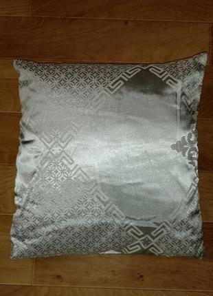 Подушка декоративна з наволочкою 40*40 см viluta