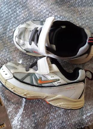 Кроссовки nike