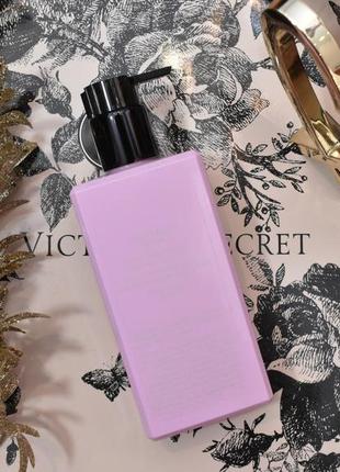 Крем, люксовий лосьйон для тіла victorias secret, bombshell magic, вікторія сікрет2 фото