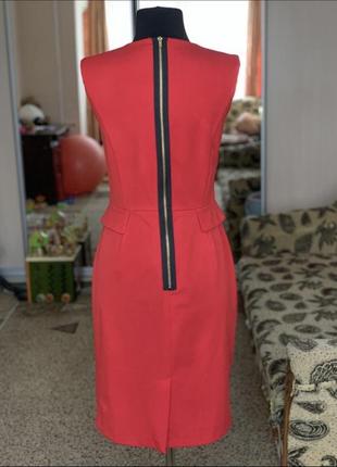 Красное платье по фигуре с замком на спине3 фото