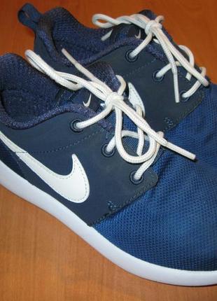 Кроссовки "nike" размер 33.сост. отличное.