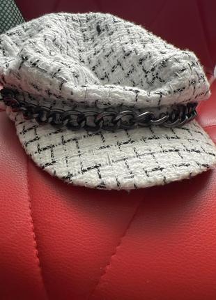 Берет жіночий