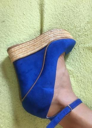 Нереально красивый туфли на платформе zara