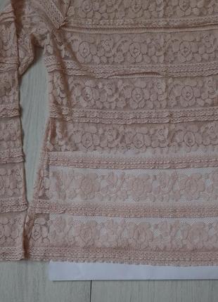 Блузка бледно-розового цвета из стрейчевого гипюра с длинными рукавами.4 фото