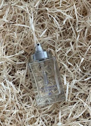 The different company parfum des sens &amp; bois