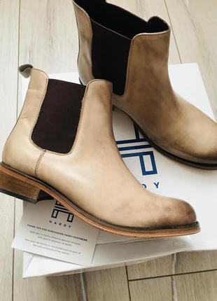 Челсі шкіряні hardy,дуже гарне взуття,красивий колір.