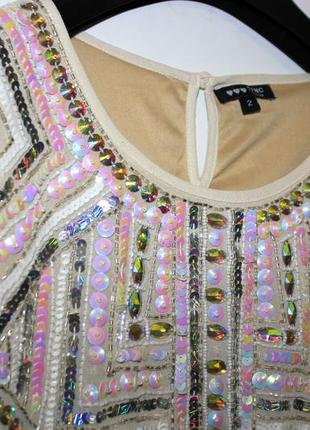 Красивое нарядное шифоновое плаье  с вышивкой на груди3 фото